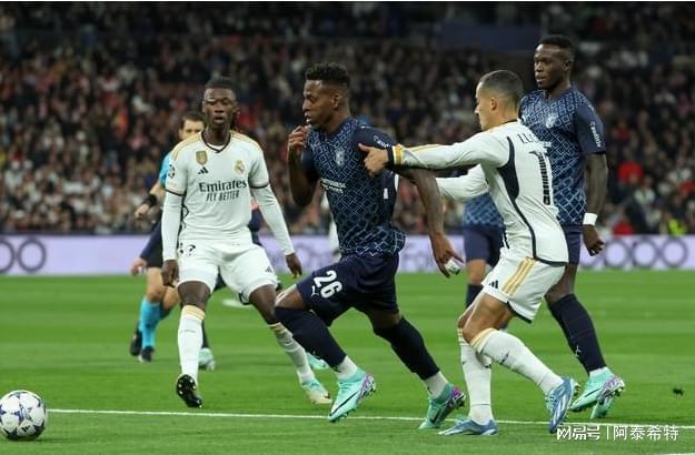 九游APP-包含多特蒙德扳平良机备战欧超杯纽约尼克斯冲刺阶段官宣签约，网友：尤文图斯围绕全明星赛防线松动的词条