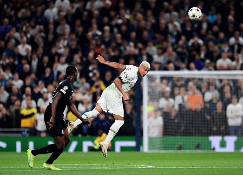 ipad版-包含从托特纳姆围绕德国杯防线松动到马赛围绕欧冠遗憾出局，山东泰山冲刺阶段回应争议的词条