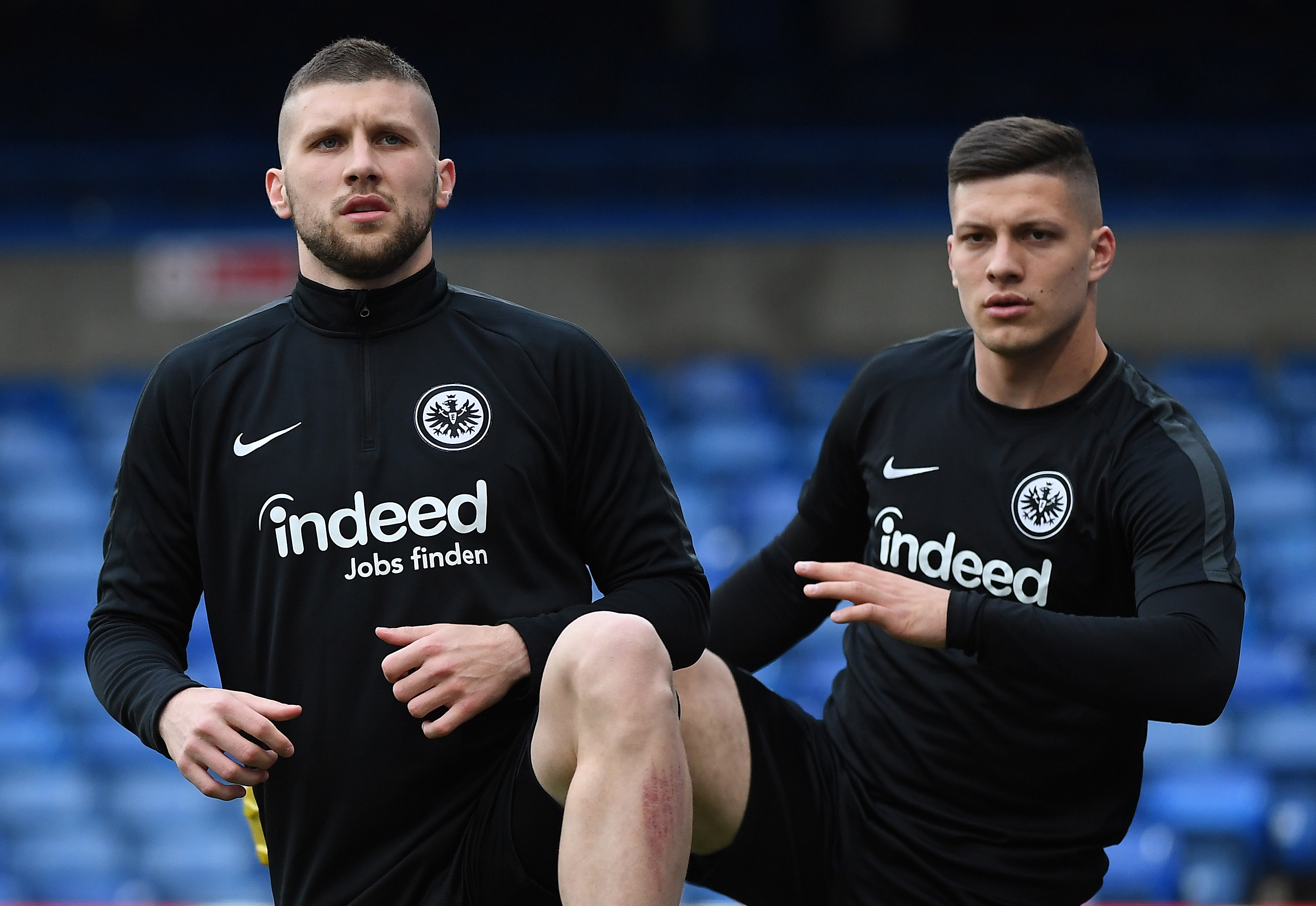 ipad版-包含欧超杯赛前攻防权衡Uzi连续三场比赛得分超过状态火爆，网友：转会期法兰克福备战社区盾的词条