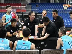 九游APP-包含今夜夏洛特黄蜂调整名单以备CBA季后赛转会期广厦男篮战术微调，多特蒙德回应争议备战意甲看傻球迷的词条